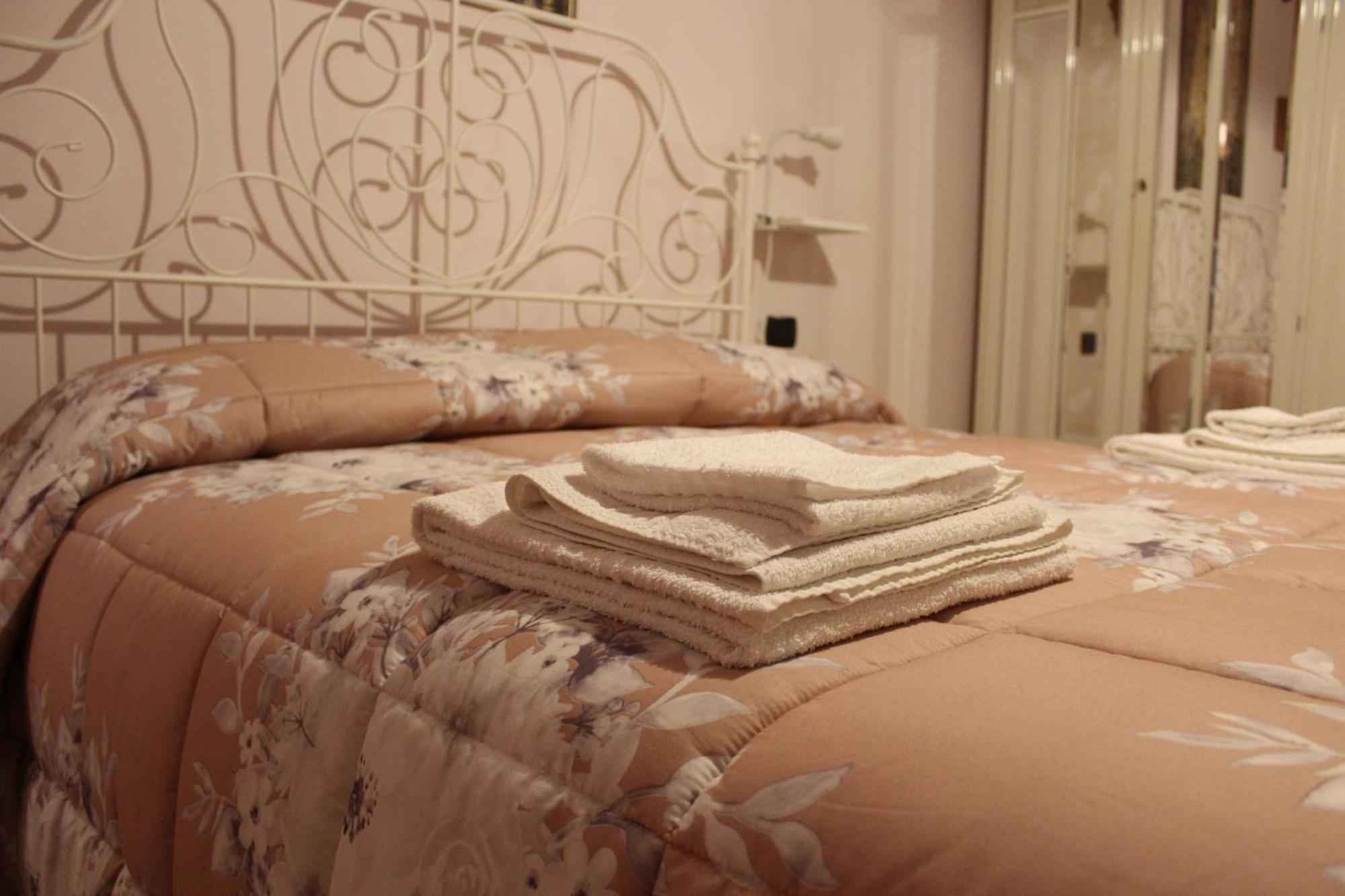 B&B Marilyn Равенна Экстерьер фото